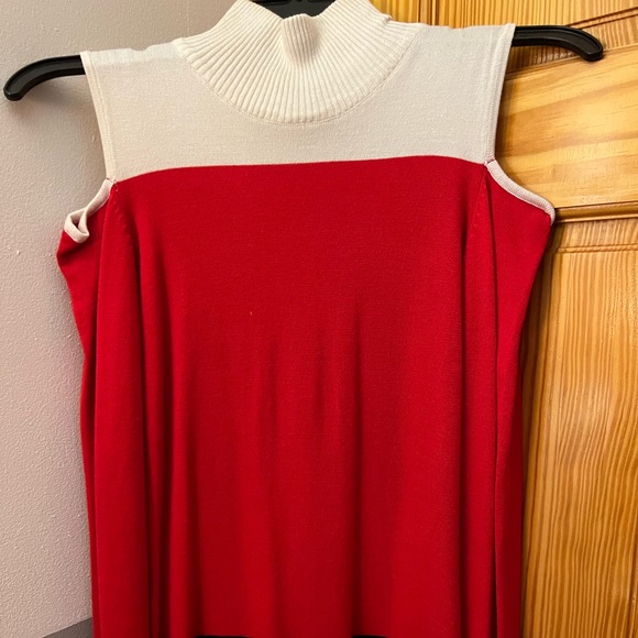 Dress - Picture 2 of 4